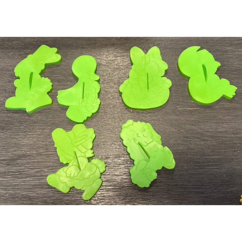 Lot‎ of 6 Vtg 1978 Wilton EASTER Cookie Cutters Plastic Chick Bunny Lamb Basket